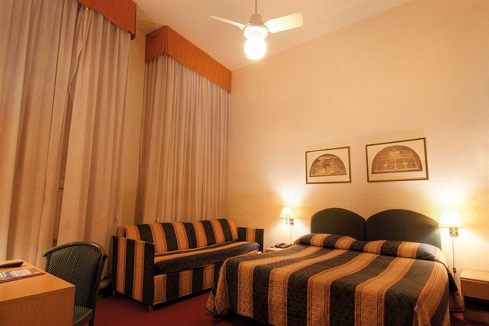Hotel Centro ฟลอเรนซ์ ภายนอก รูปภาพ